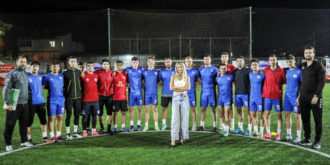 Futbol oynarken güzellik kraliçesi seçildi, şimdi de kulüp başkanı oldu! Hem oynuyor, hem yönetiyor 9